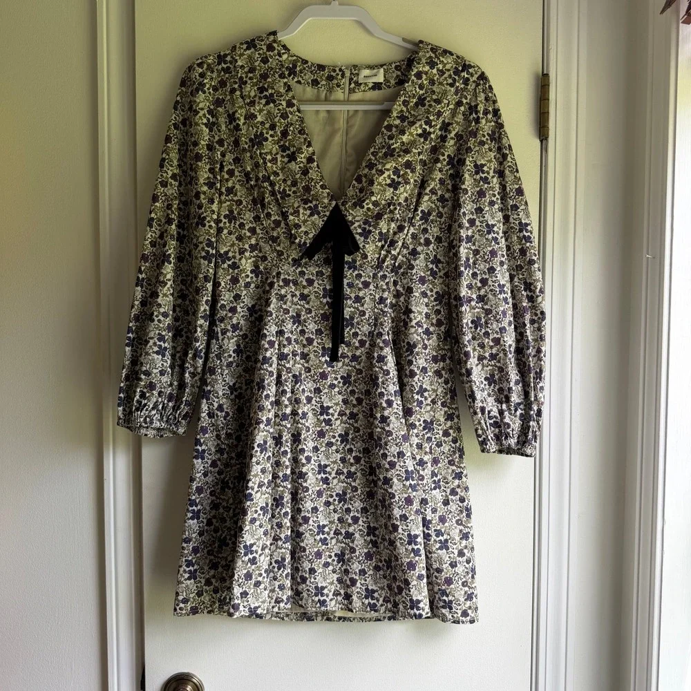 Aureum Floral Cotton V-Neck Mini Dress with Velvet Bow Purple Tan AD1744 Small - Picture 1 of 9